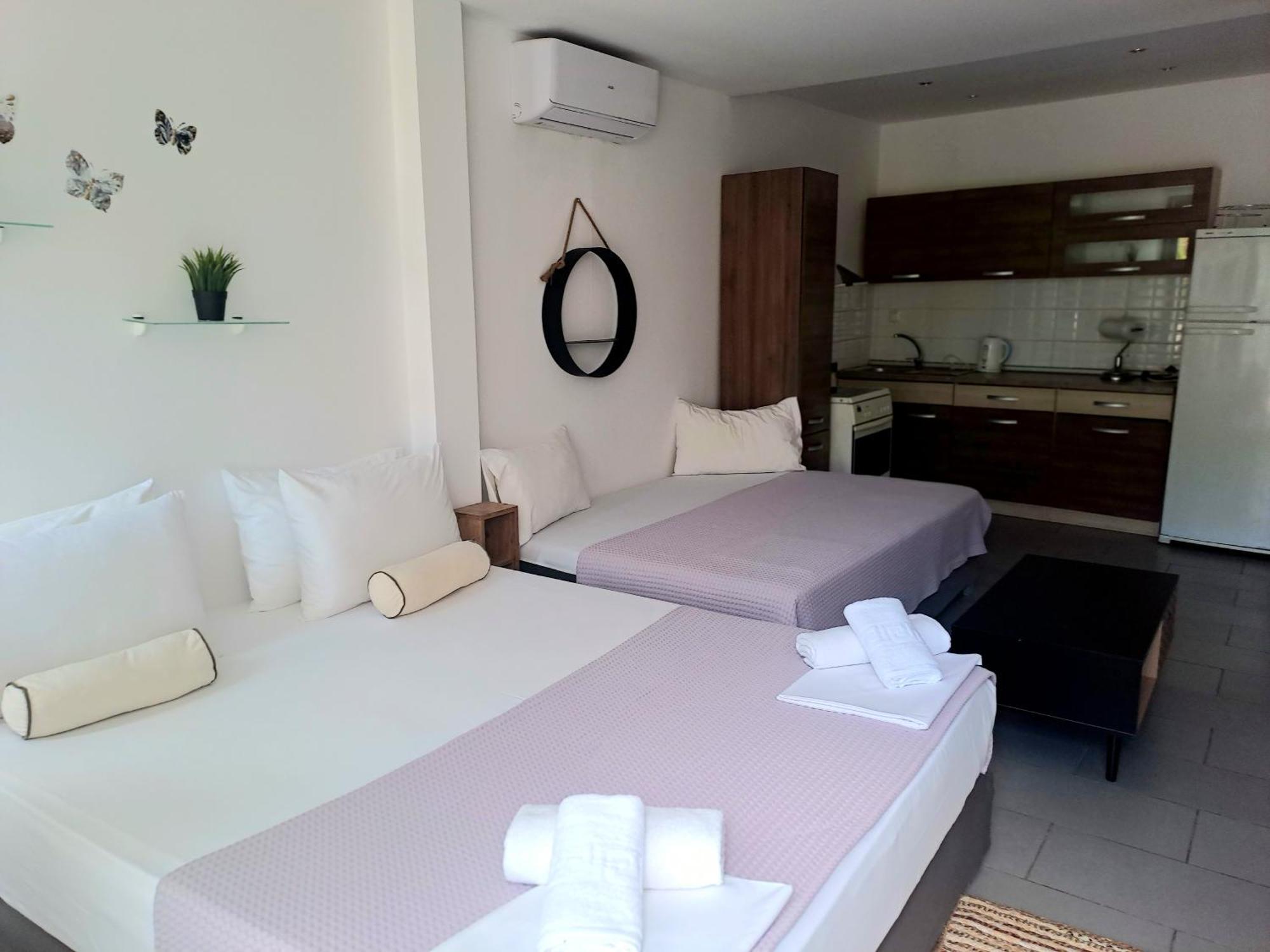 Beach Hotel Kapahi Pefkari Quarto foto
